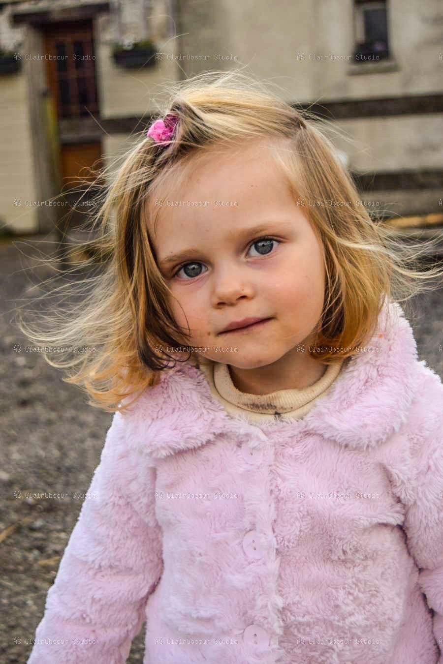 Petite filles se prénommant "Léonie"